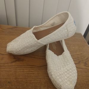 Tom's lace n Fabric Shoes Women's 6